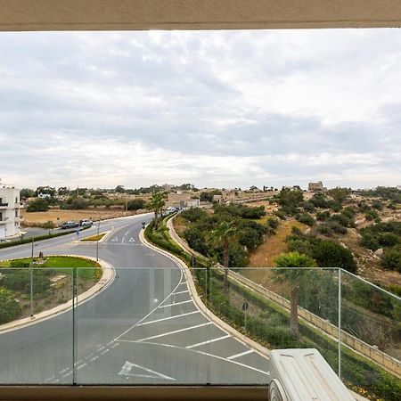 Beautiful 3Br Home With Private Balcony With Wifi & Ac By 360 Estates Marsaxlokk Esterno foto