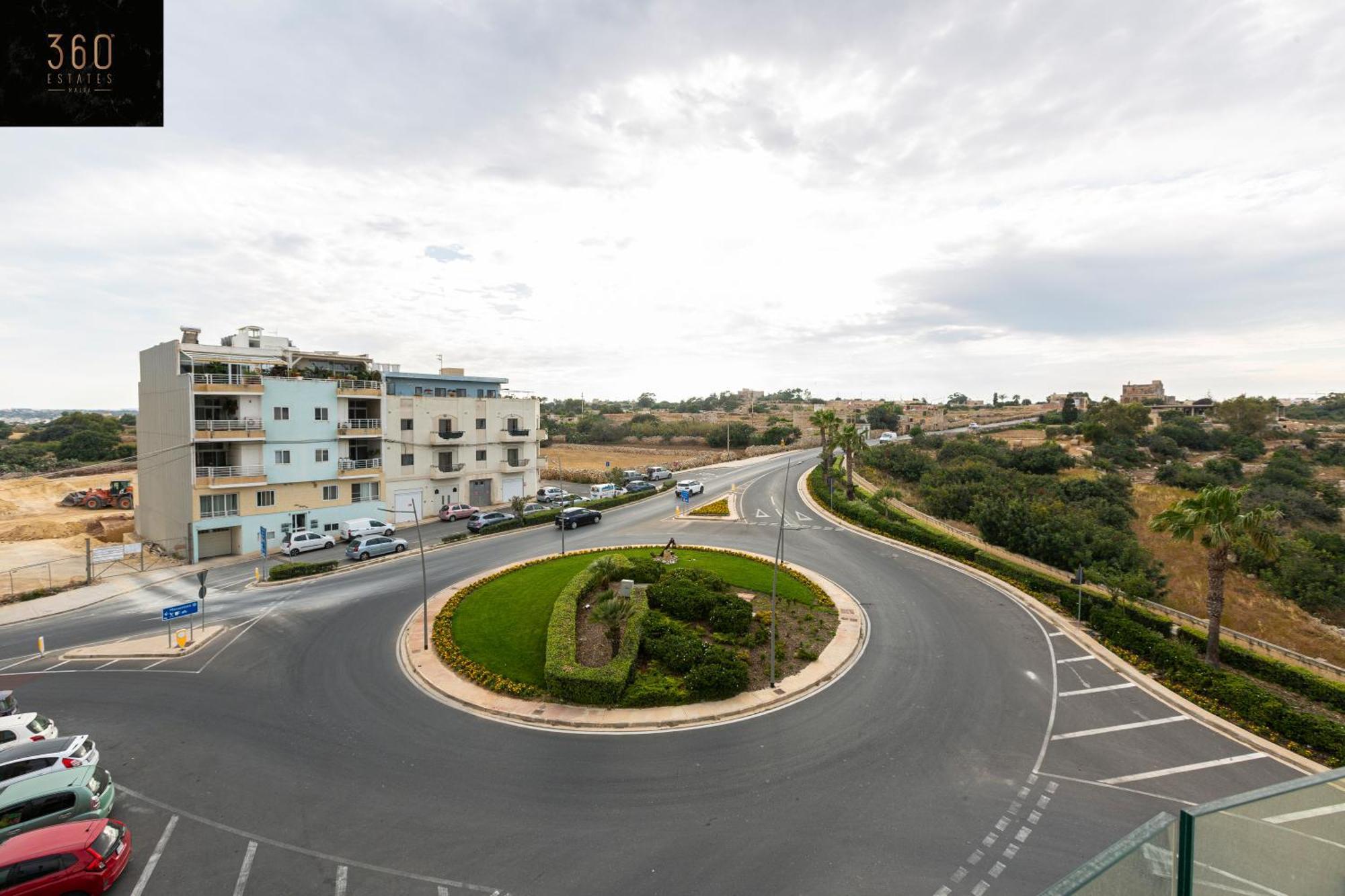 Beautiful 3Br Home With Private Balcony With Wifi & Ac By 360 Estates Marsaxlokk Esterno foto