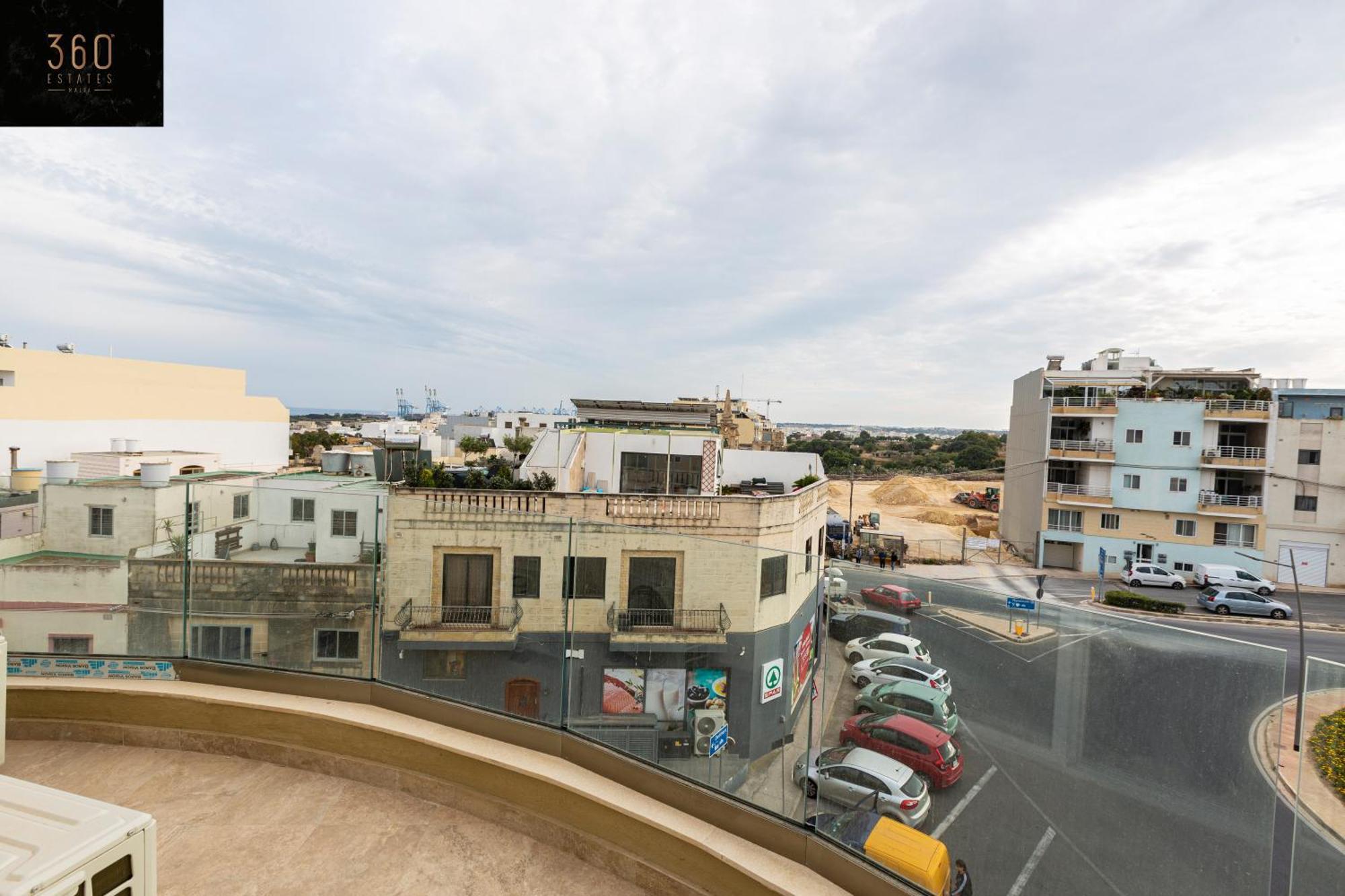 Beautiful 3Br Home With Private Balcony With Wifi & Ac By 360 Estates Marsaxlokk Esterno foto