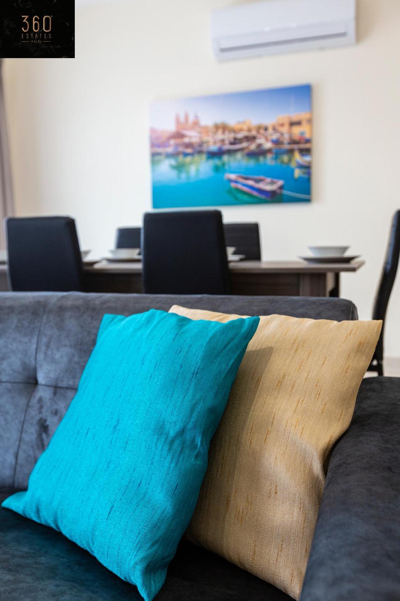 Beautiful 3Br Home With Private Balcony With Wifi & Ac By 360 Estates Marsaxlokk Esterno foto