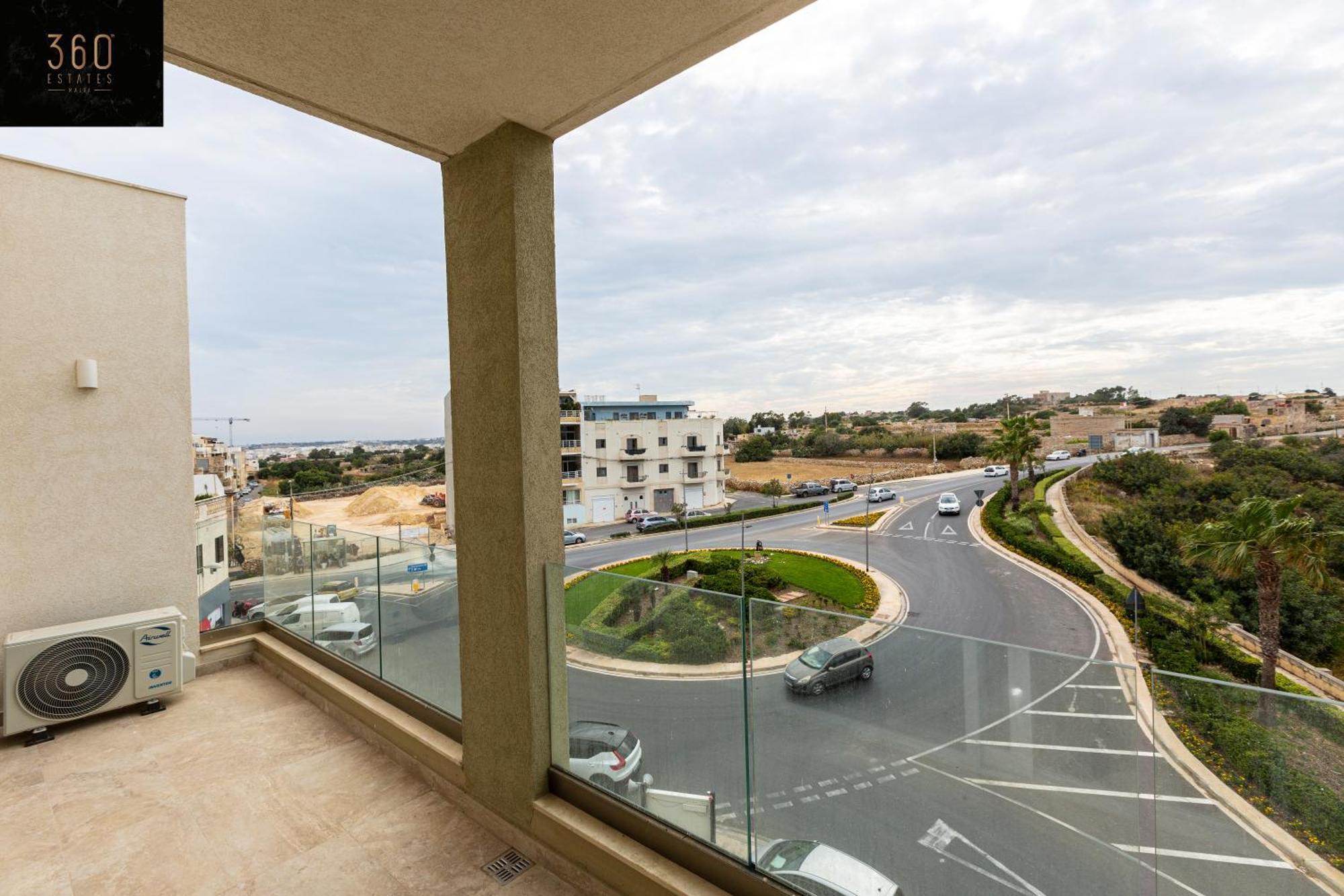 Beautiful 3Br Home With Private Balcony With Wifi & Ac By 360 Estates Marsaxlokk Esterno foto