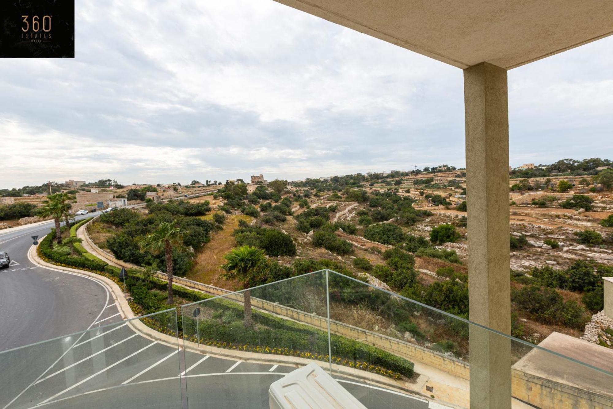 Beautiful 3Br Home With Private Balcony With Wifi & Ac By 360 Estates Marsaxlokk Esterno foto